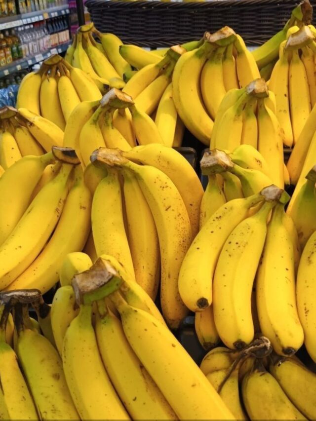 बाजार में बिक रहे हैं नकली केले, नहीं की पहचान तो बन जाएंगे बीमारी के शिकार।