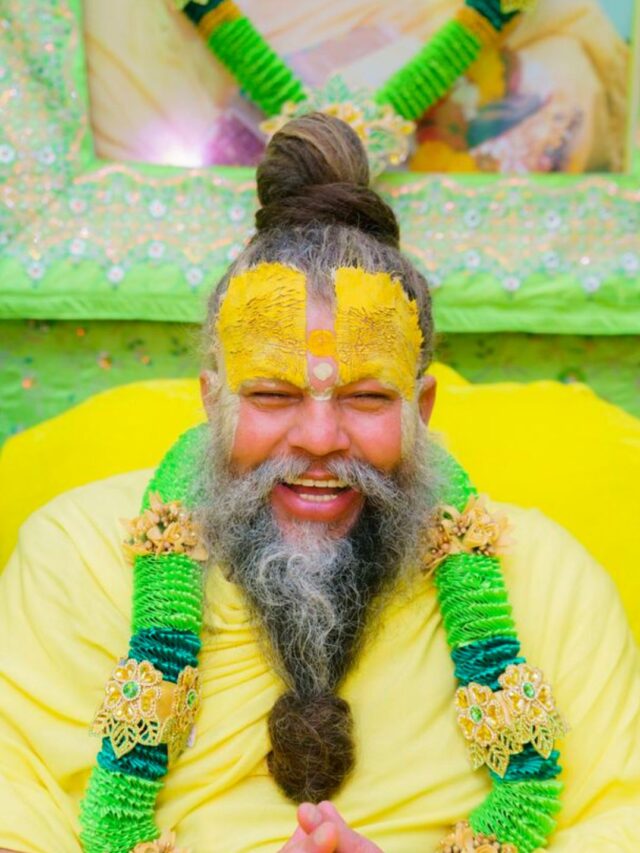 प्रेमानंद महाराज जी से जानिए चलते-फिरते मंत्र उच्चारण करने के चमत्कारिक फायदे।